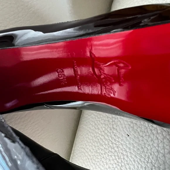 Christian louboutin shoes - Picture 8 of 11